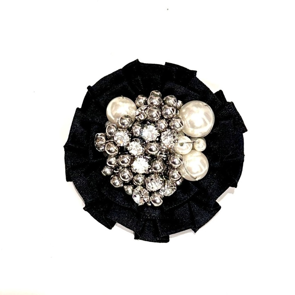 WHITE HOUSE BLACK MARKET Black Bead Pearl & Crystal Necklace w Removable Broach - Picture 3 of 12